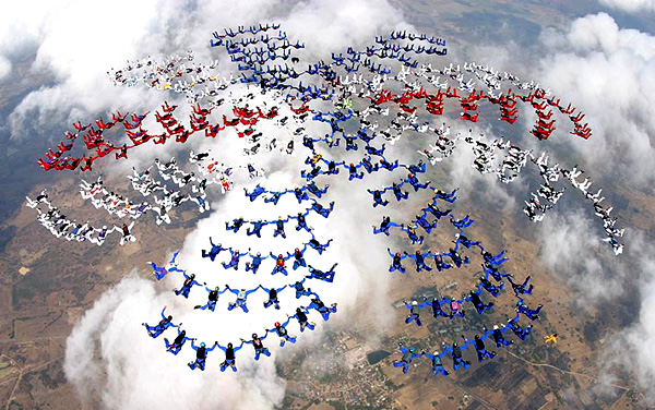 World Record 357 way skydive formation – Thailand 2004